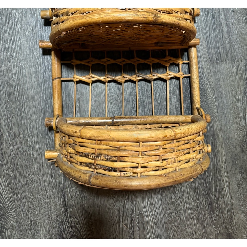 Hanging wicker basket